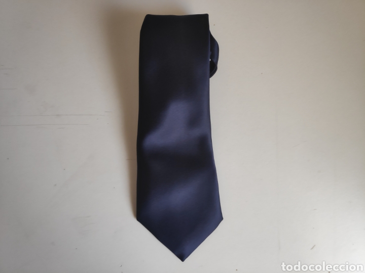 Segunda mano: Corbata de enganche facil - Foto 1