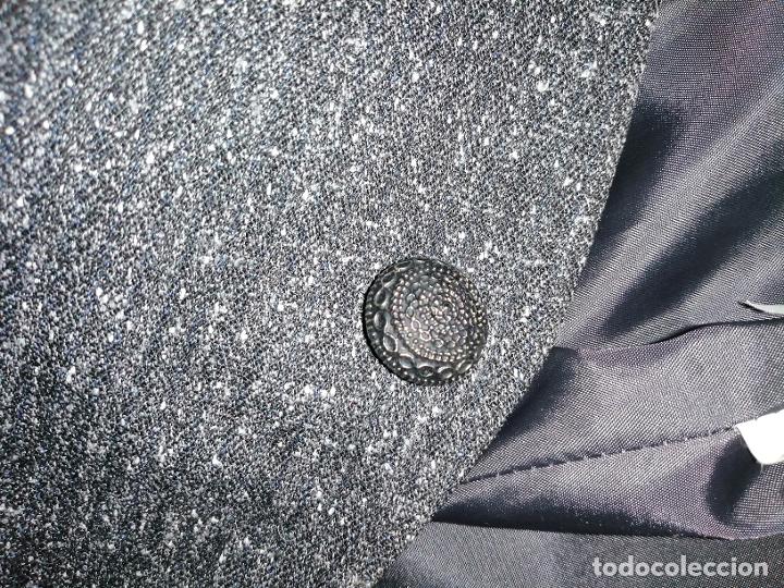 Segunda mano: Chaqueta de se&ntilde;ora elegante - Foto 11