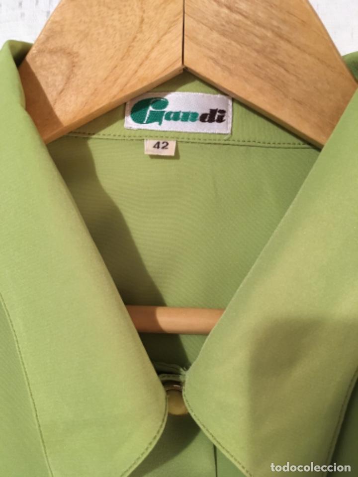 Segunda mano: BLUSA VERDE PISTACHO TALLA 42 - Foto 3