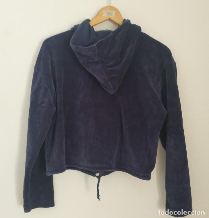 Segunda mano: Sudadera morada terciopelo Martara. - Foto 2