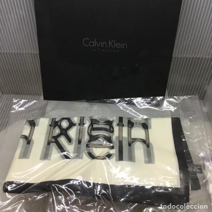 Segunda mano: pa&ntilde;uelo cuello CALVIN KLEIN NUEBO - Foto 3
