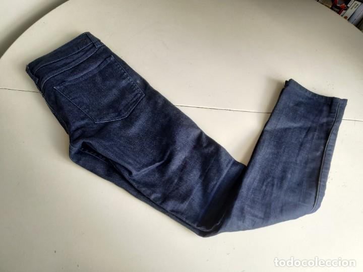 Segunda mano: Pantalones vaqueros Sandro. Talla 34. Algod&oacute;n y poli&eacute;ster - Foto 2