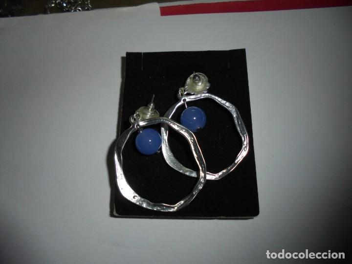 Segunda mano: PENDIENTES ARO CON PIEDRA AZUL - Foto 4