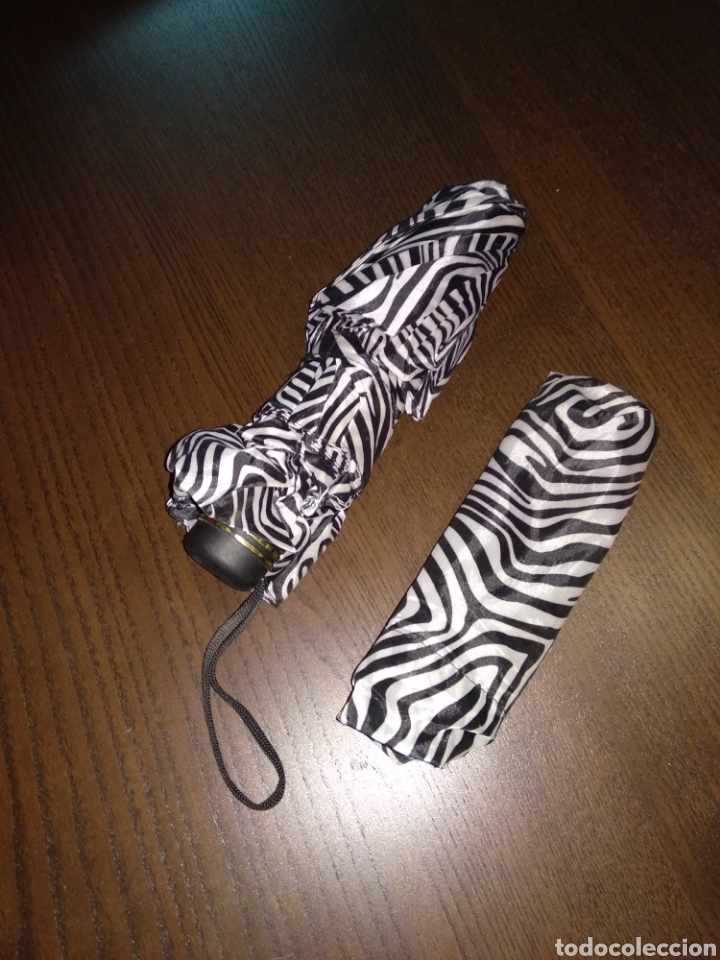 Second-Hand: Paraguas peque&ntilde;os con funda 3