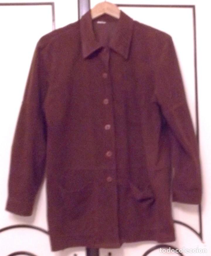 Segunda mano: CHAQUETA DE ANTELINA COLOR GRANATE - Foto 1