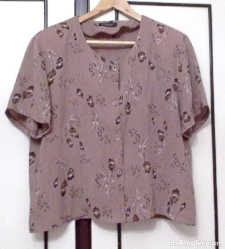 Segunda mano: CAMISA DE SE&Ntilde;ORA MANGA CORTA - Foto 1