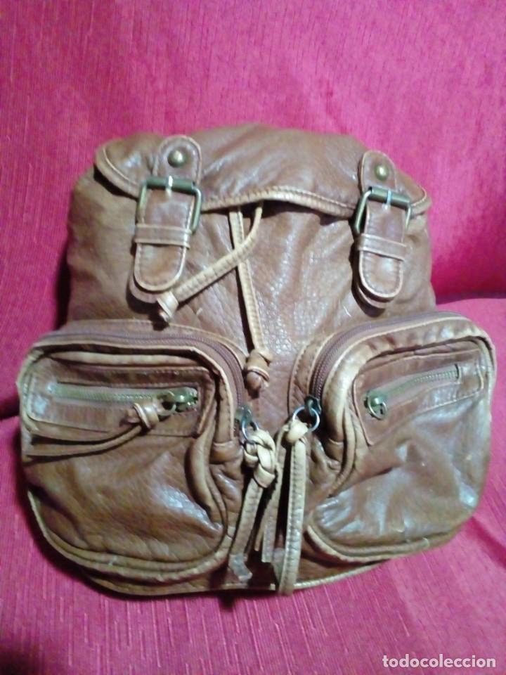 mochila de cuero - Comprar ropa y complementos de segunda mano en  todocoleccion - 237154320