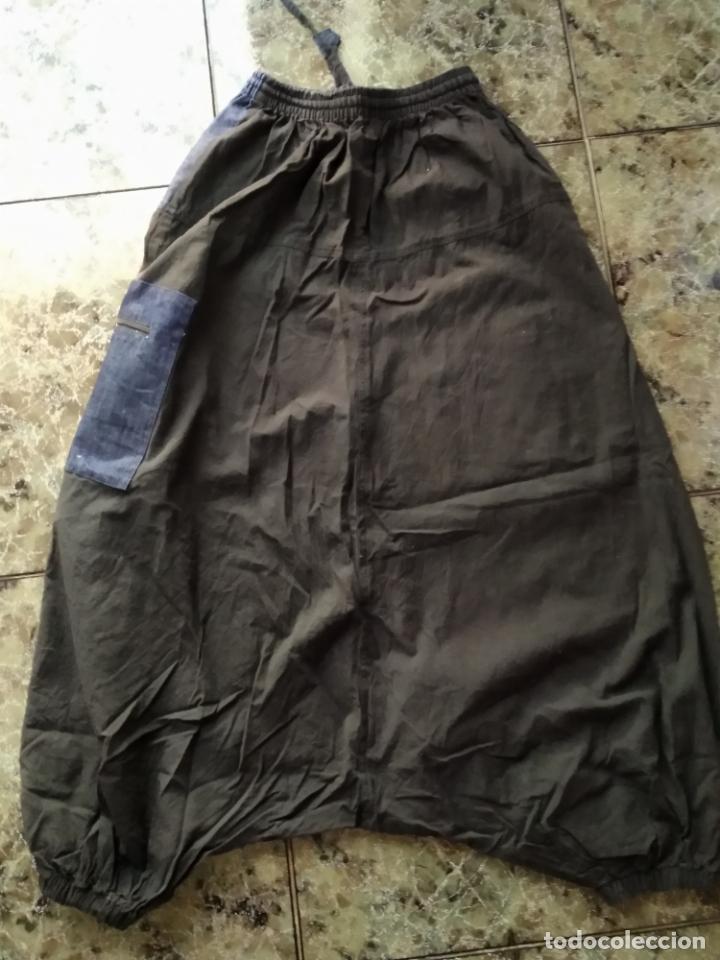 Segunda mano: PANTALON UNISEX COMO NUEVO - Foto 3