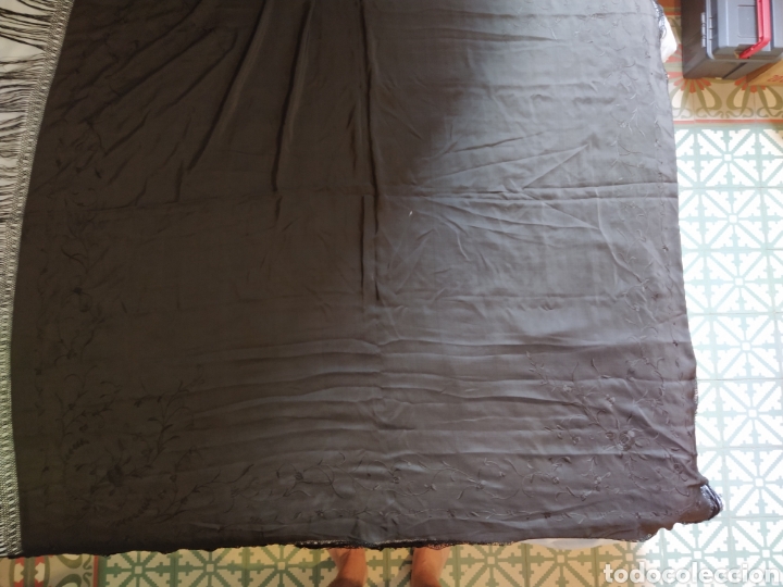 Segunda mano: Mant&oacute;n de Manila de luto - Foto 2
