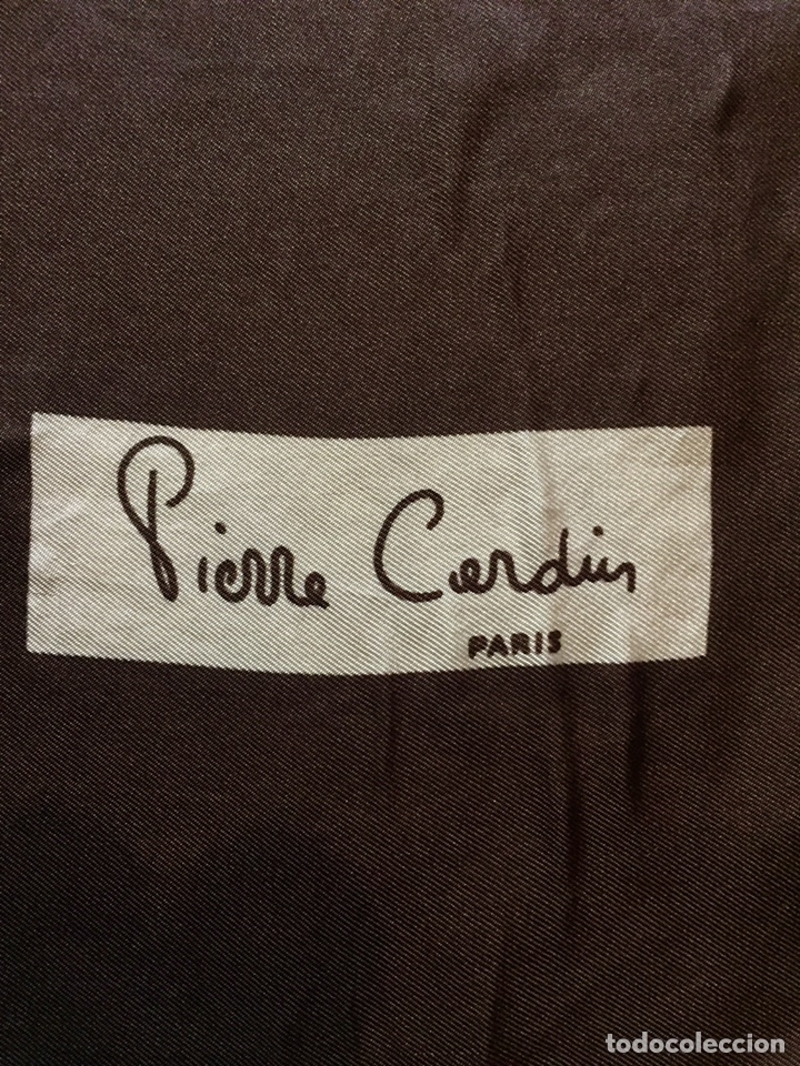 Segunda mano: Pa&ntilde;uelo seda PIERRE CARDIN (Paris) - Foto 2