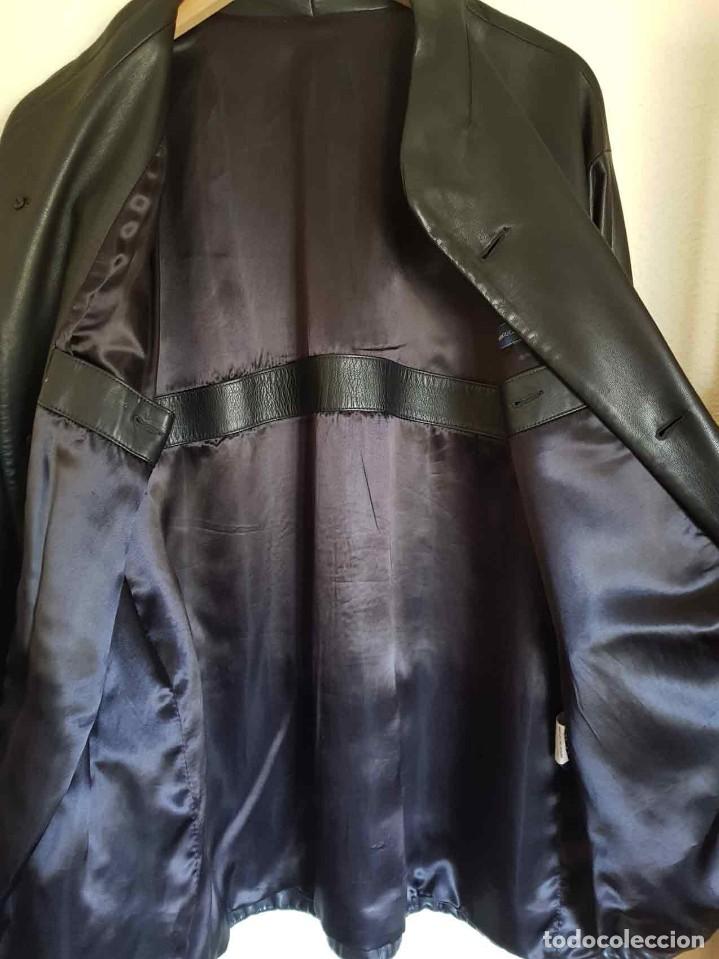 Segunda mano: Chaqueta de piel de Adolfo Dominguez - Foto 3