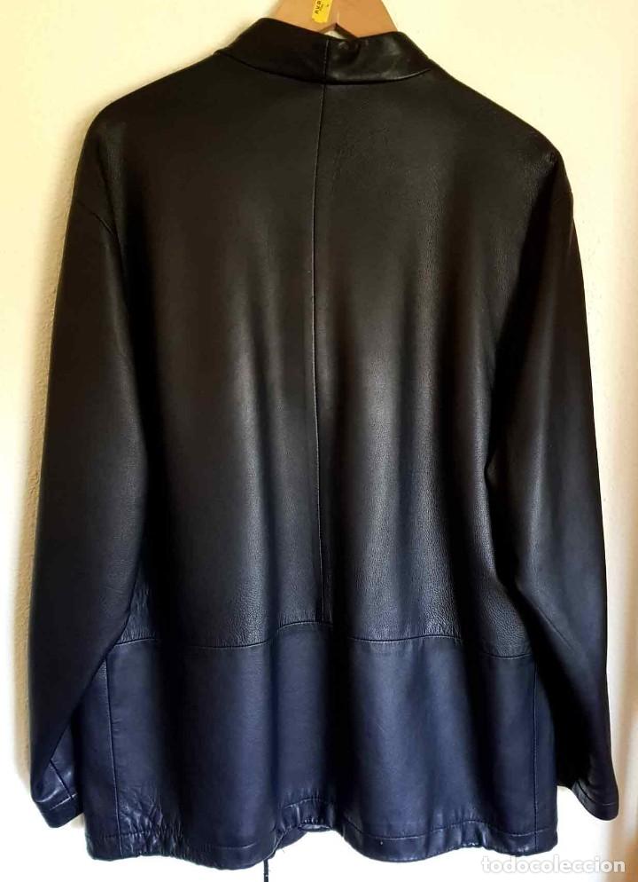 Segunda mano: Chaqueta de piel de Adolfo Dominguez - Foto 4