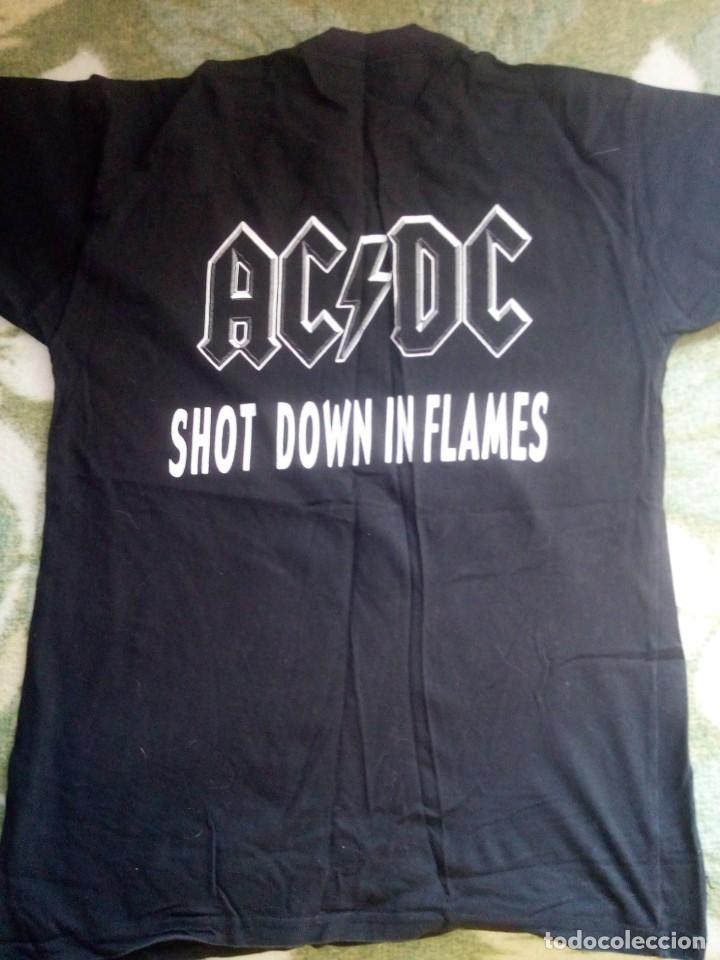 Segunda mano: CAMISETA AC/DC DOBLE ESTAMPACION - Foto 2