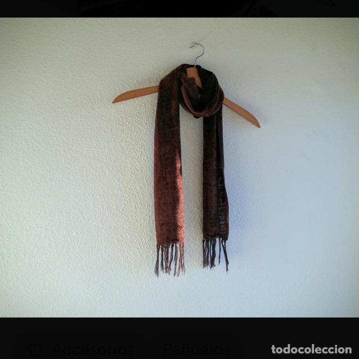 Segunda mano: Bufanda chocolate con flecos - Foto 3
