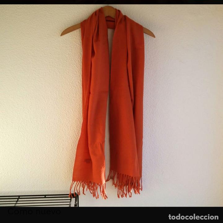 Segunda mano: Pa&ntilde;uelo bufanda pashmina naranja - Foto 2