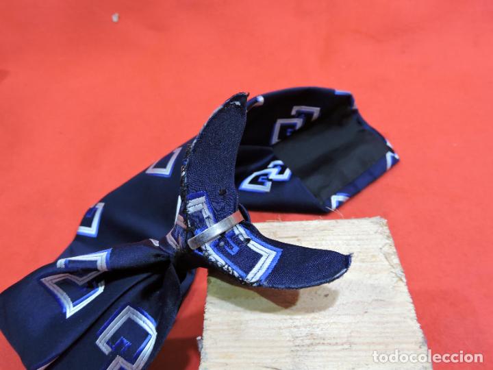 Segunda mano: Corbata Clip En Cuello - Foto 3