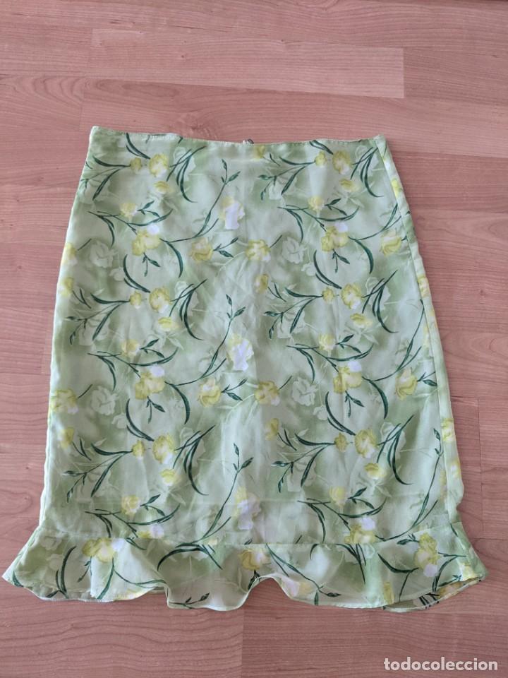 Segunda mano: FALDA ESTAMPADA TALLA L - Foto 1