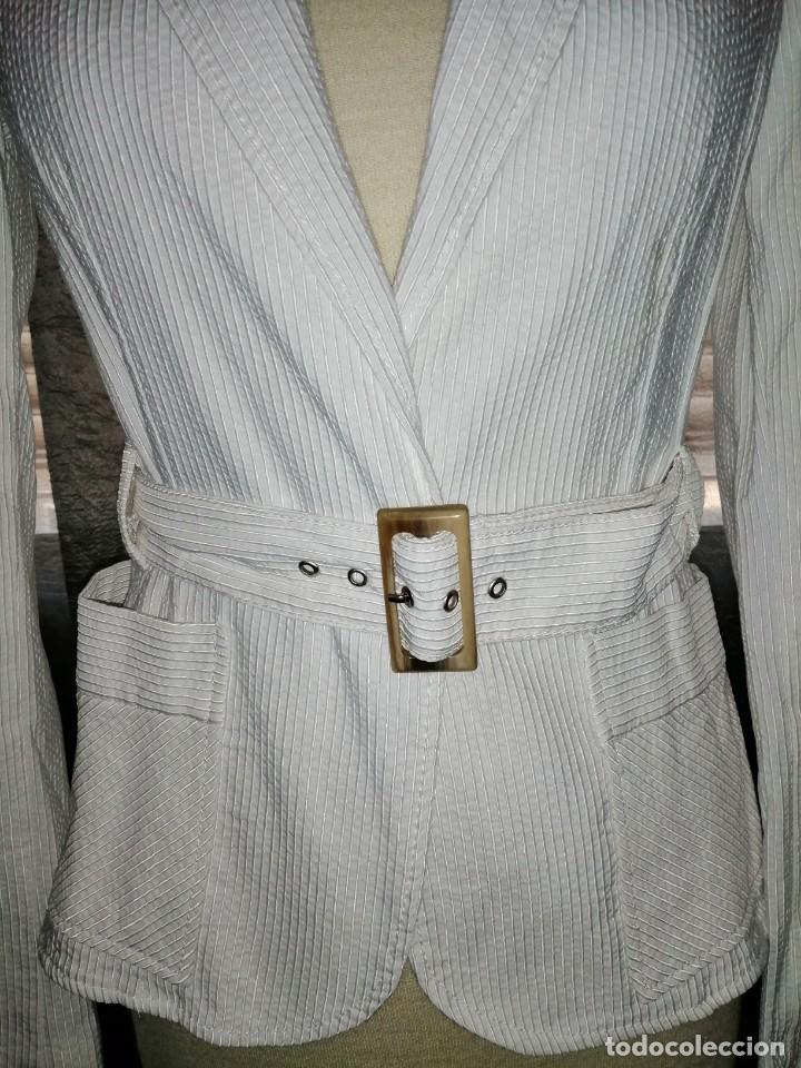 Segunda mano: Chaqueta blanca de mango - Foto 3
