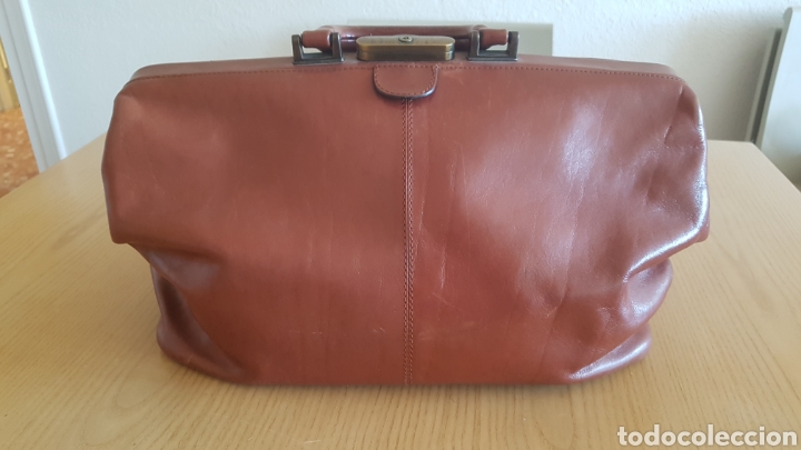 Segunda mano: Malet&iacute;n de m&eacute;dico de piel - Foto 1