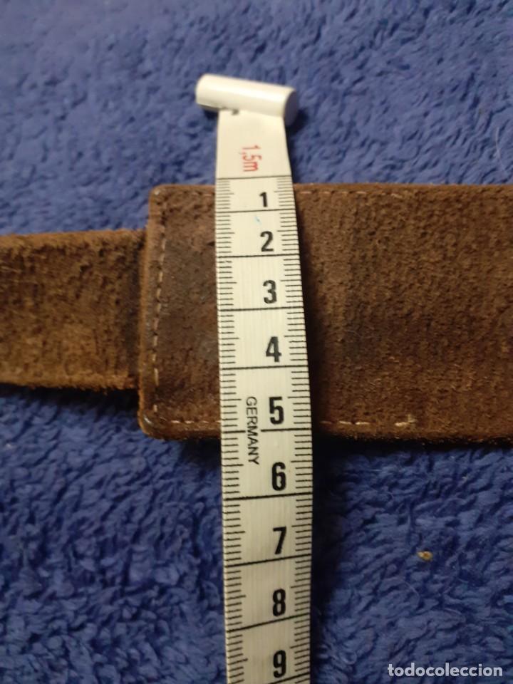 Segunda mano: Cinturon de cuero Uno de 50. - Foto 4