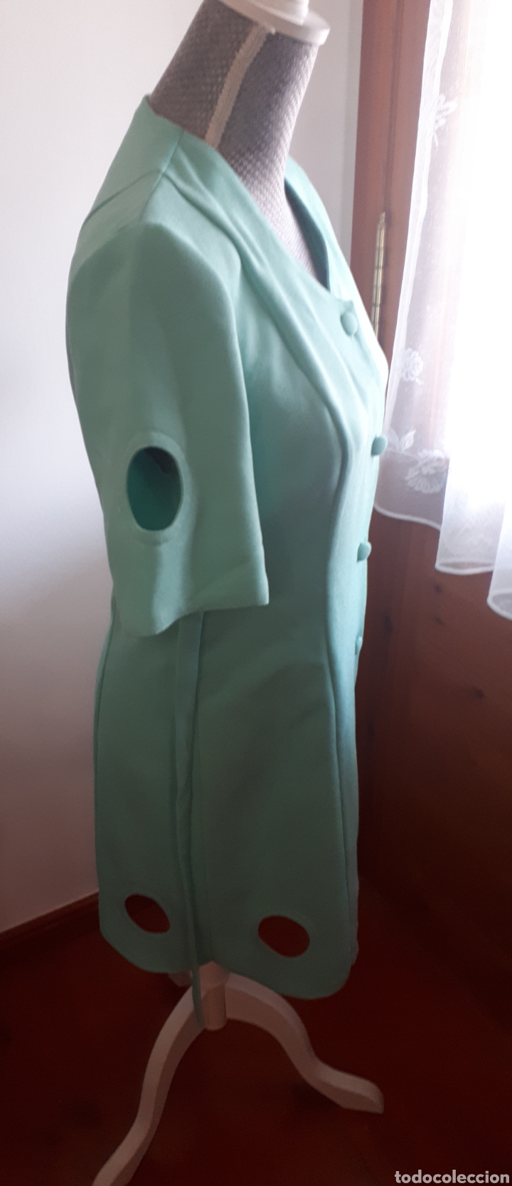 Segunda mano: Abrigo vestido verde c&iacute;rculos - Foto 2