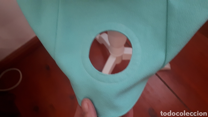 Segunda mano: Abrigo vestido verde c&iacute;rculos - Foto 4