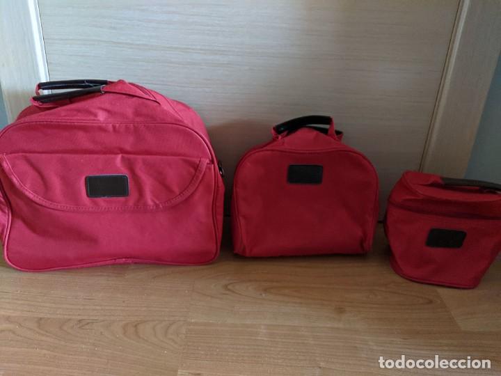 Segunda mano: LOTE 3 MALETITAS ROJAS - Foto 1