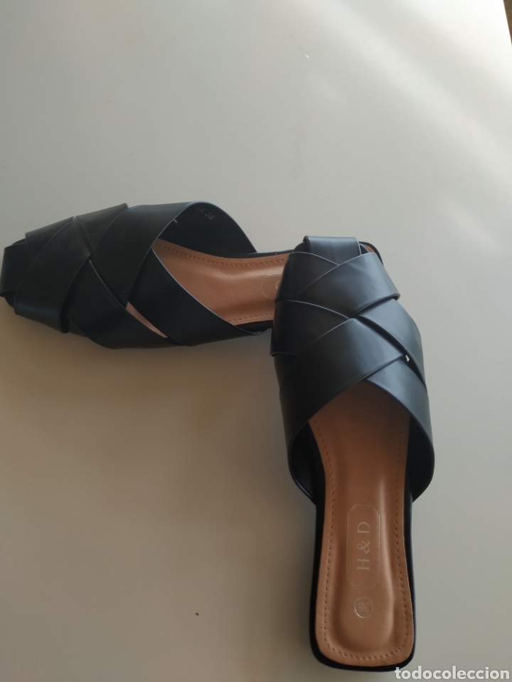Segunda mano: Sandalias sin estrenar - Foto 2