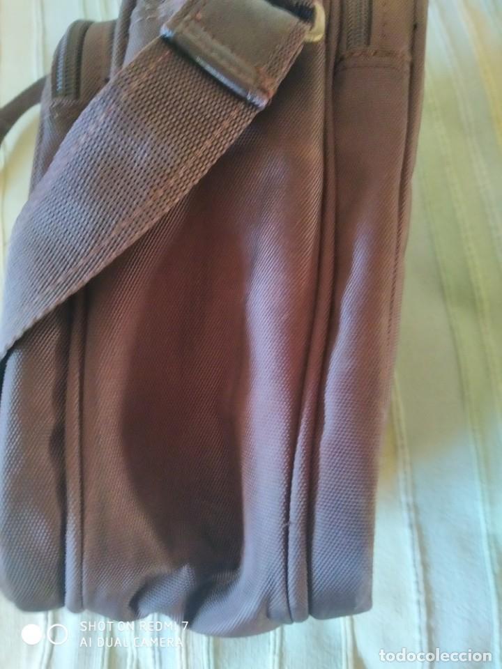 Segunda mano: BOLSO BANDOLERA. 4 COMPARTIMENTOS. - Foto 3