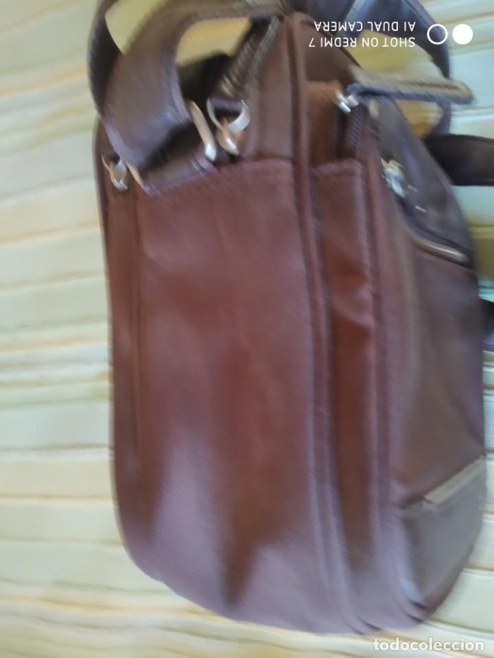 Segunda mano: BOLSO BANDOLERA. 4 COMPARTIMENTOS. - Foto 6
