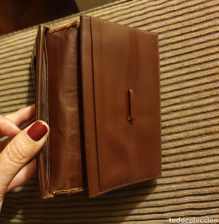 Segunda mano: Cartera monedero vintage marr&oacute;n - Foto 5