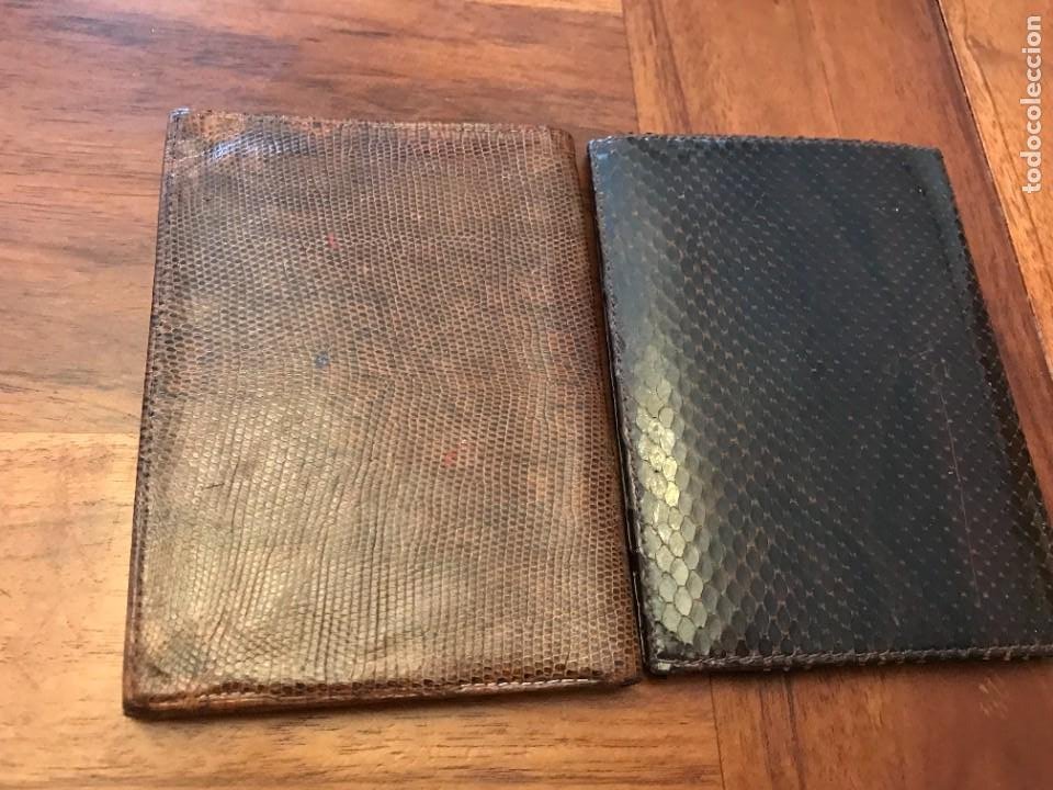dos carteras antiguas piel, con iniciale - Compra venta en