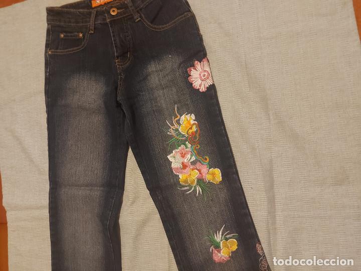 originales pantalones vaqueros con bordados de - Comprar ropa y  complementos de segunda mano en todocoleccion - 304574288