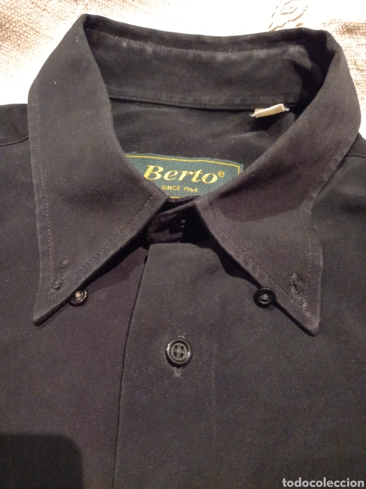 Segunda mano: Camisa negra hombre - Foto 2