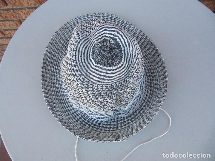 Segunda mano: LOTE 32 SOMBREROS GORRAS.. - Foto 23