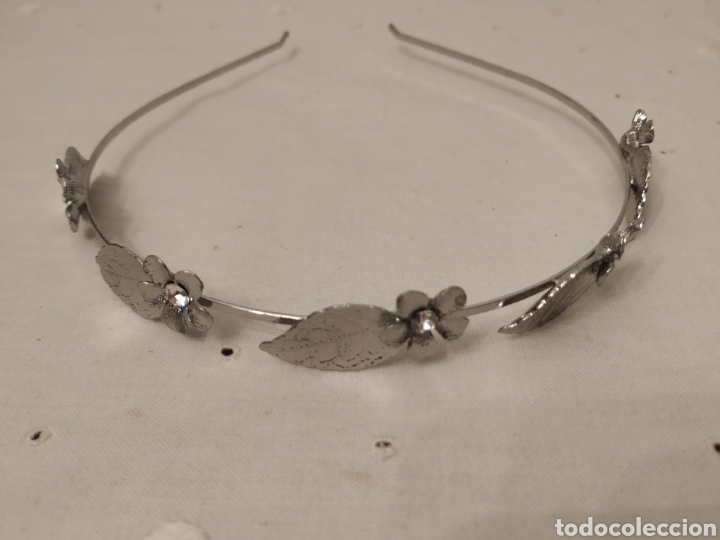 Segunda mano: Diadema plateada comprada en boutique accesorios - Foto 1
