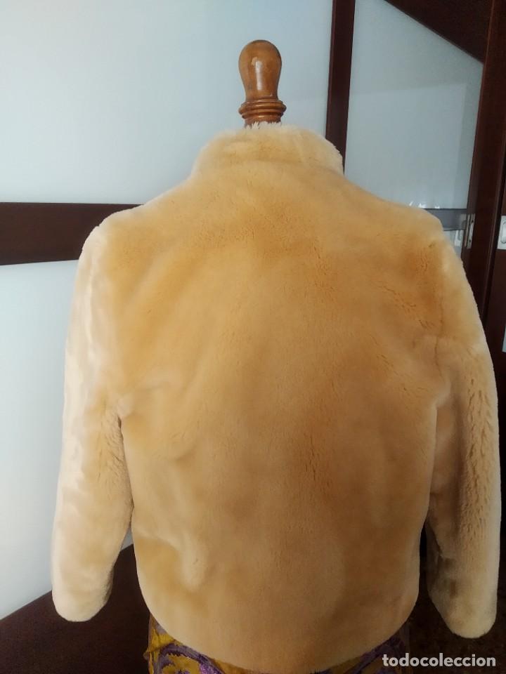Segunda mano: Chaqueta pelo. - Foto 5