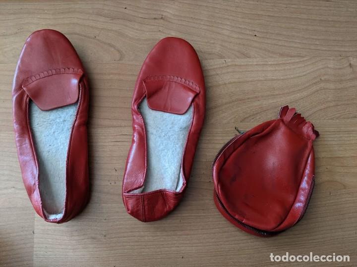 Segunda mano: ANTIGUAS ZAPATILLAS EN SU BOLSA - Foto 1