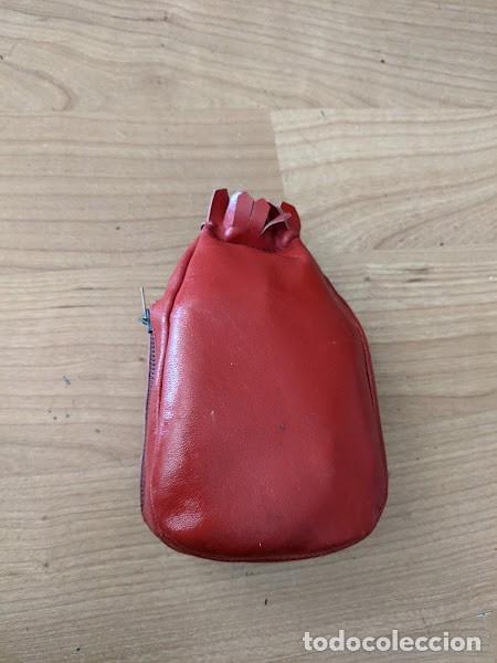 Segunda mano: ANTIGUAS ZAPATILLAS EN SU BOLSA - Foto 2