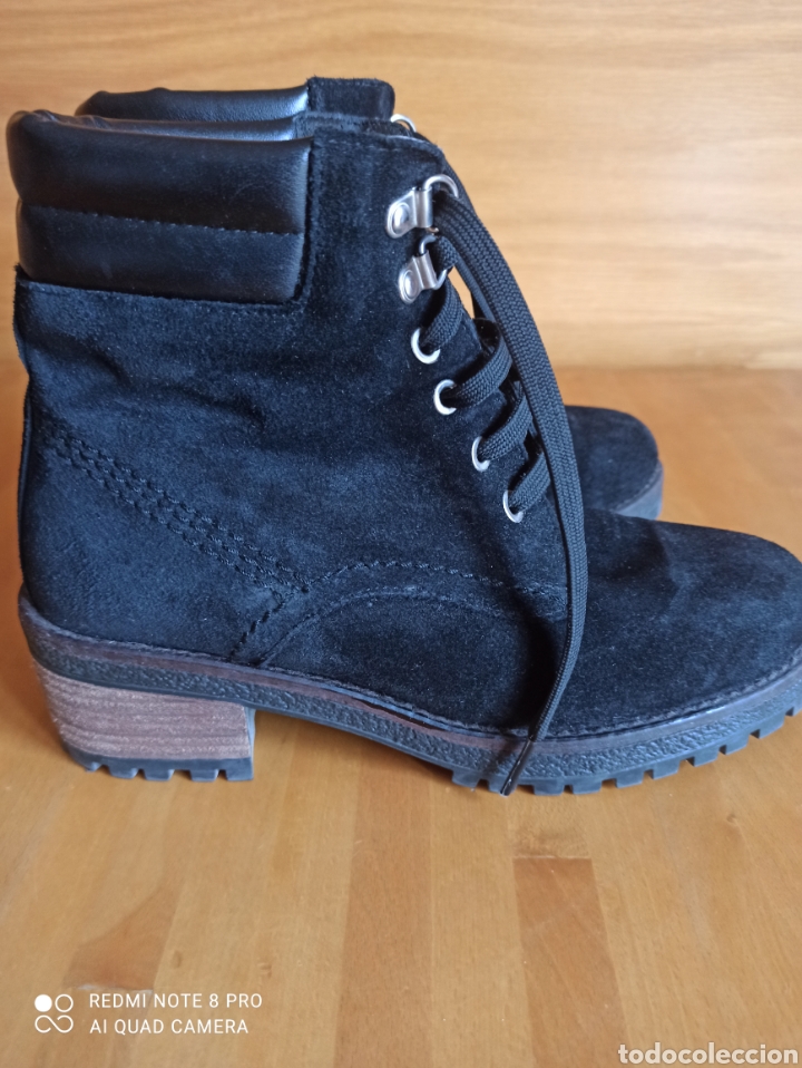 Segunda mano: Botas negras de ante, impecables - Foto 2