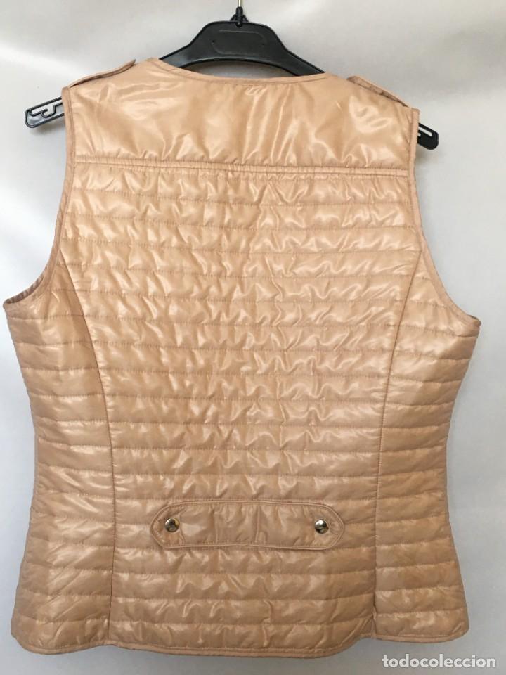 Segunda mano: Massimo Dutti Chaleco acolchado de mujer. Talla:M - Foto 3