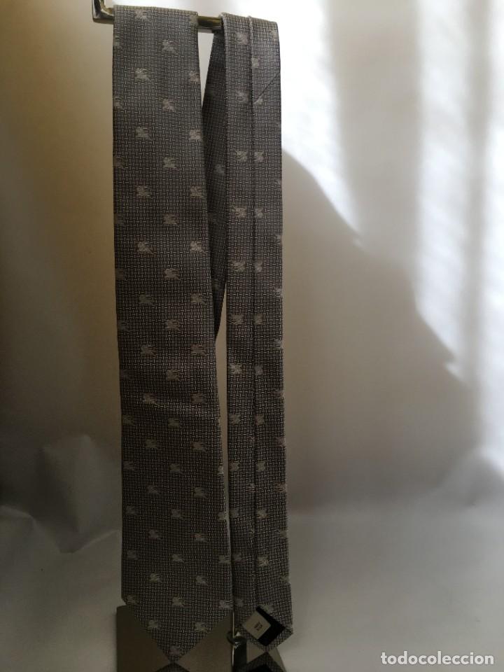 Segunda mano: BURBERRY Corbata gris - Foto 1