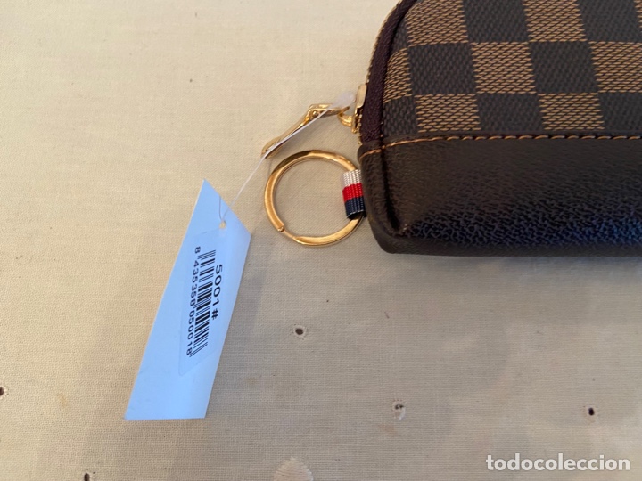 Segunda mano: Monedero llavero comprado boutique - Foto 4