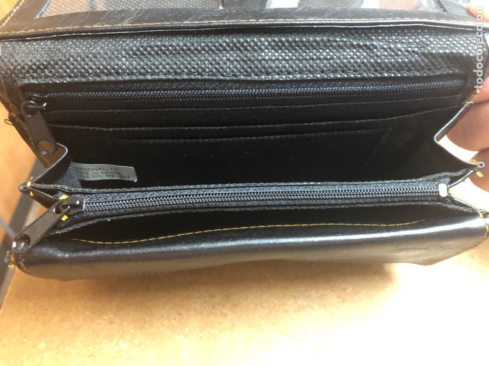 Segunda mano: CARTERA MONEDERO Caja-B- 129 - Foto 2