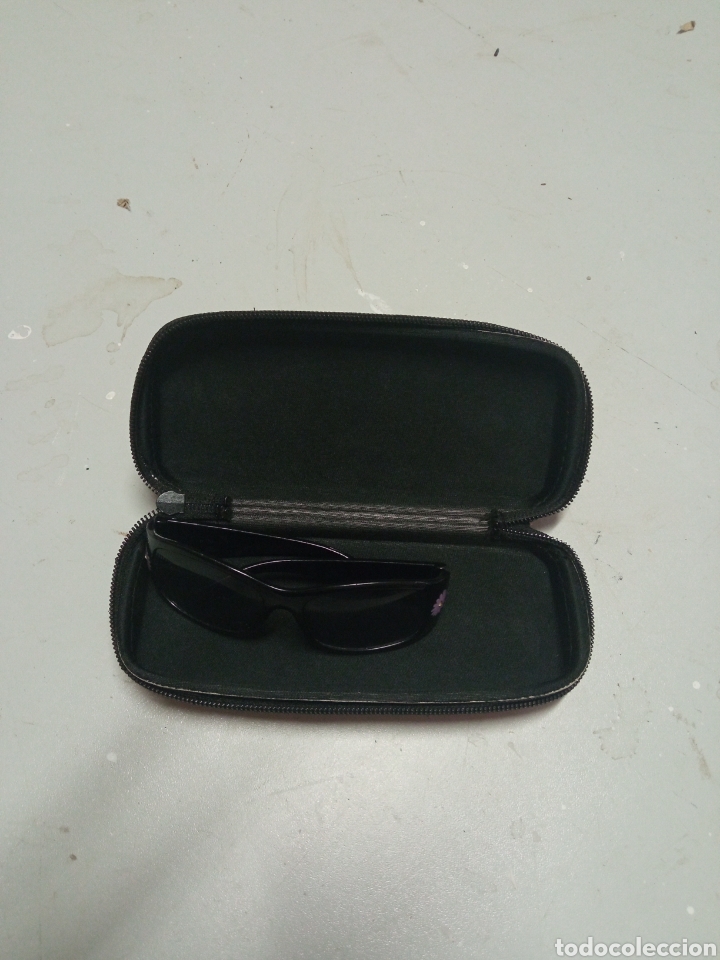 Segunda mano: Gafas de ni&ntilde;a con funda - Foto 1
