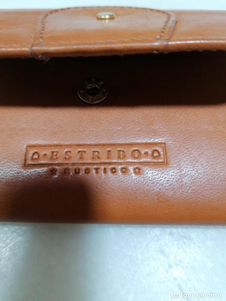 Segunda mano: C 15 - Monedero tarjetero de piel. - Foto 4