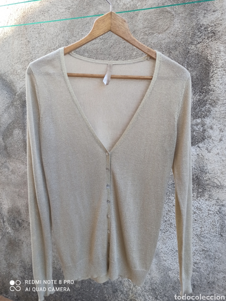 Segunda mano: Chaqueta beige con hilo dorado - Foto 3