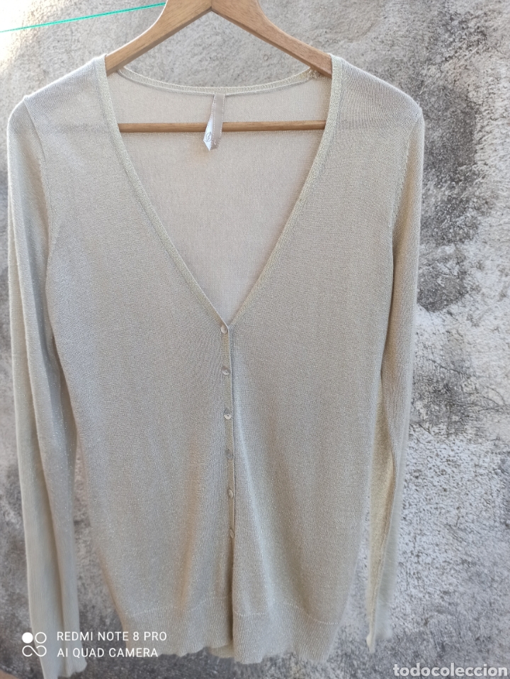 Segunda mano: Chaqueta beige con hilo dorado - Foto 7