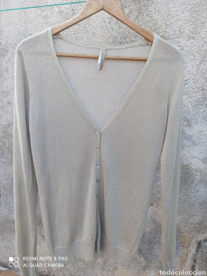 Segunda mano: Chaqueta beige con hilo dorado - Foto 8