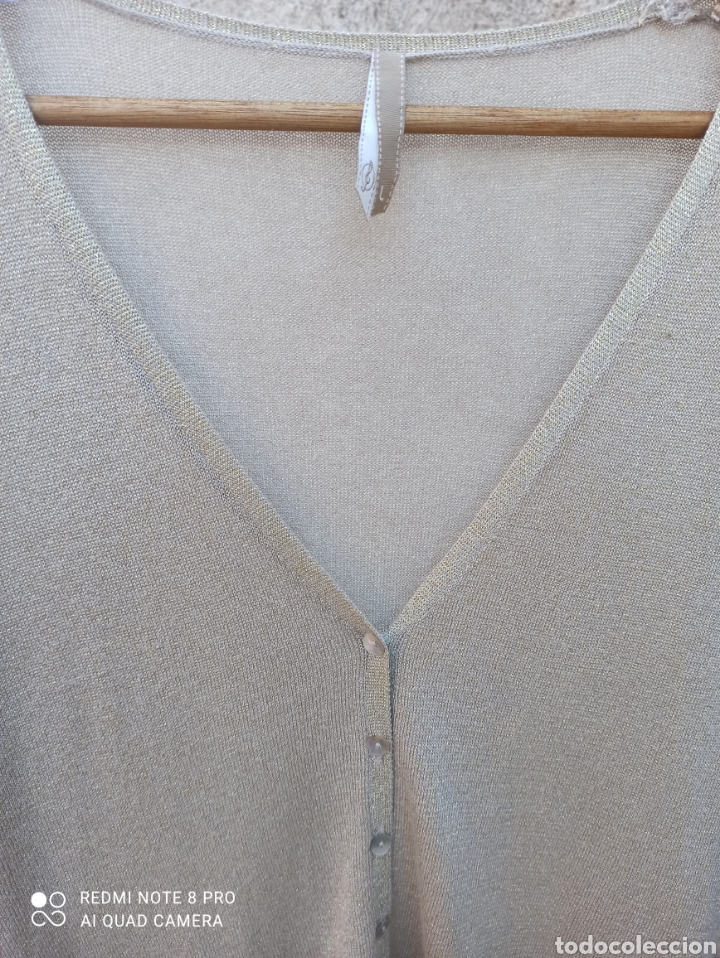 Segunda mano: Chaqueta beige con hilo dorado - Foto 10